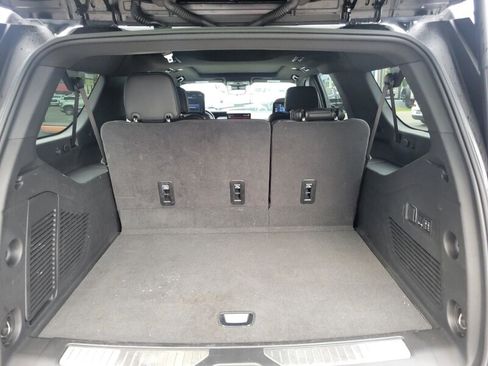 Used 2025 GMC Yukon XL Denali w/ Denali Reserve Package image 25