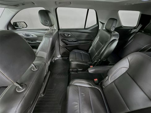 Used 2018 Chevrolet Traverse LT image 20