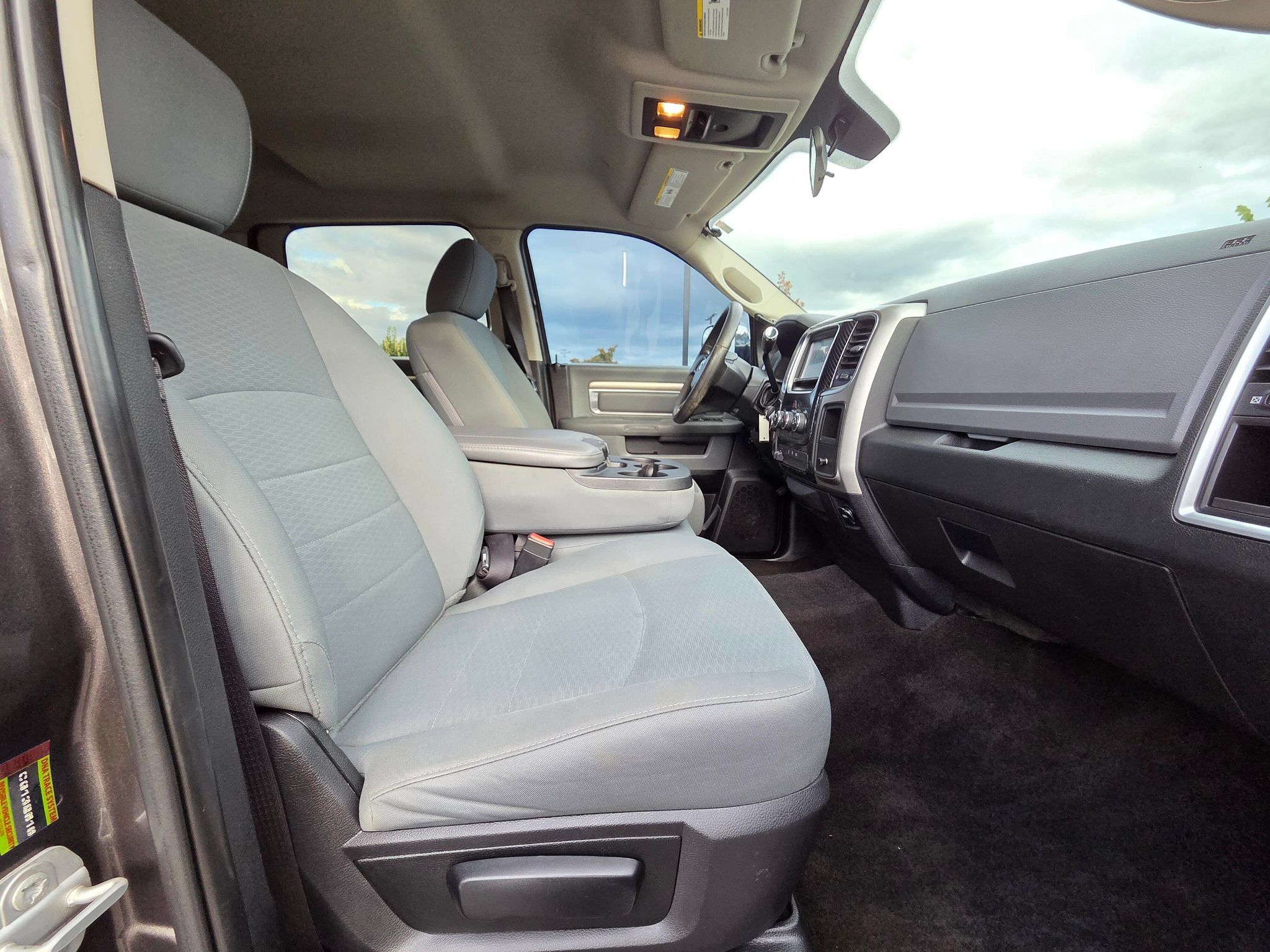 Used 2017 RAM 2500 SLT AWD/4WD image 29