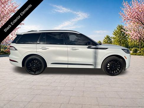 Certified 2025 Lincoln Aviator Reserve w/ Jet Appearance Package AWD/4WD image 9