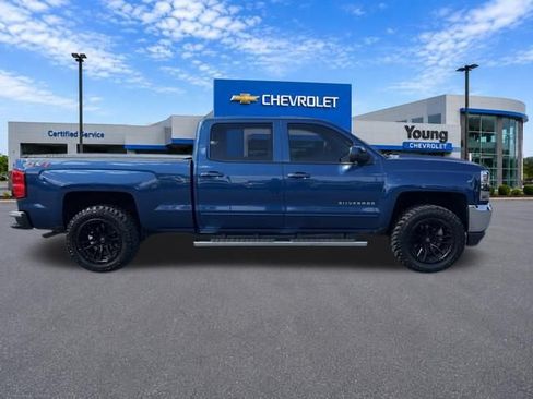 Used 2018 Chevrolet Silverado 1500 LT w/ All Star Edition AWD/4WD image 3