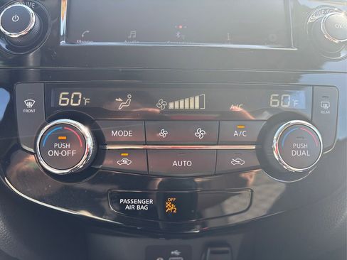 Used 2020 Nissan Rogue Sport SV AWD/4WD image 30