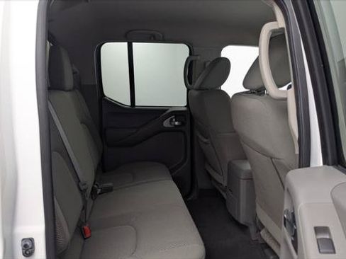 Used 2021 Nissan Frontier SV w/ Midnight Edition Floor Mats AWD/4WD image 19