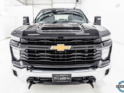Used 2024 Chevrolet Silverado 2500 W/T w/ WT Convenience Package image 10