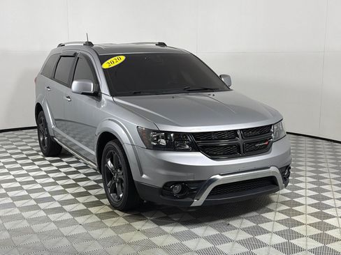 Used 2020 Dodge Journey Crossroad w/ Popular Equipment Group FWD image 3