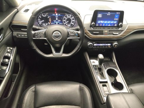 Used 2020 Nissan Altima 2.5 SL FWD image 22