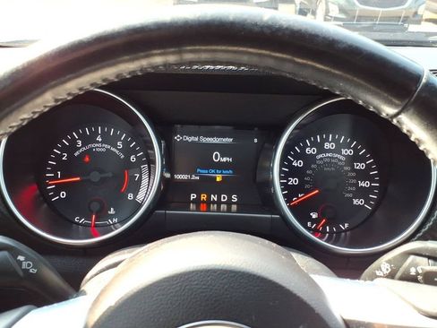 Used 2018 Ford Mustang Coupe RWD image 17