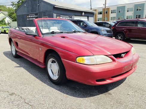 Used 1994 Ford Mustang Convertible RWD image 3