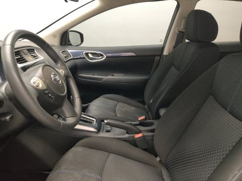 Used 2017 Nissan Sentra SR w/ SR Midnight Edition image 17