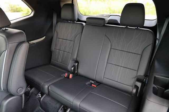 New 2026 Buick Enclave Avenir w/ Super Cruise Package FWD image 14