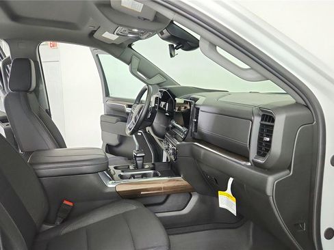 Used 2025 Chevrolet Silverado 1500 RST w/ Convenience Package II AWD/4WD image 22