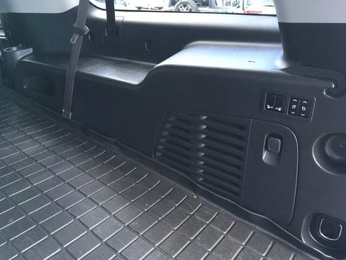 Used 2017 GMC Yukon XL Denali w/ Open Road Package AWD/4WD image 35
