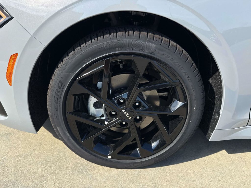 New 2026 Kia K5 GT-Line FWD image 4