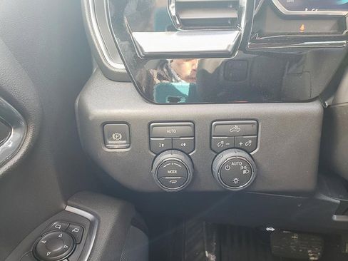 New 2026 Chevrolet Silverado 1500 LT image 12