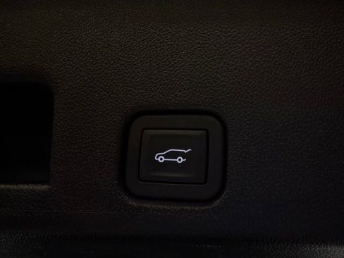 Used 2025 GMC Acadia Elevation w/ Elevation Premium Package image 30