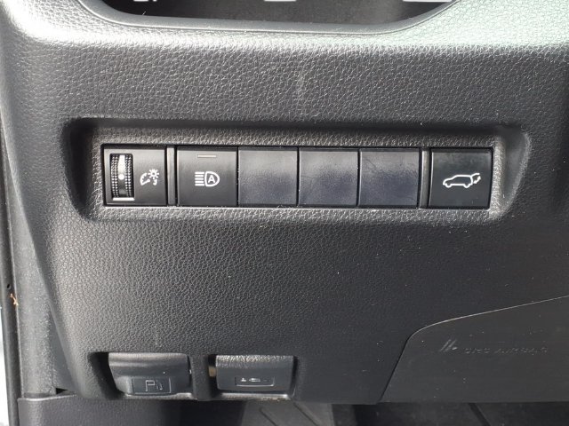 Certified 2020 Toyota RAV4 XLE Premium FWD image 8