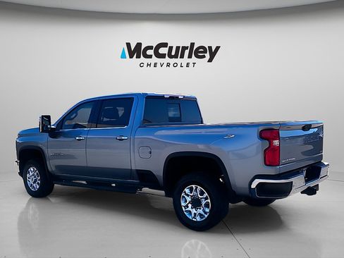 Used 2024 Chevrolet Silverado 3500 LTZ AWD/4WD image 5