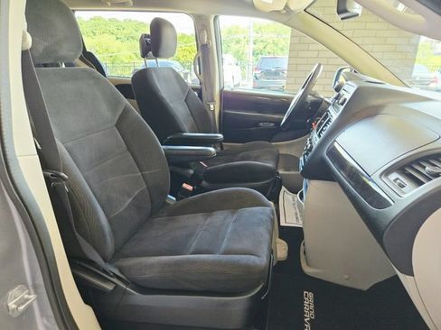 Used 2015 Dodge Grand Caravan SE w/ Quick Order Package 29E SE FWD image 17