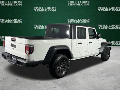 Used 2025 Jeep Gladiator Sport image 5