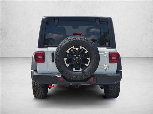 Used 2024 Jeep Wrangler Unlimited Rubicon w/ Technology Group AWD/4WD image 7