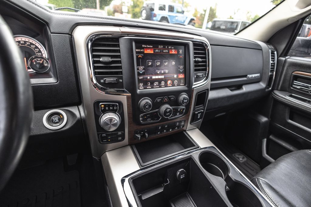 Used 2015 RAM 1500 Laramie w/ Convenience Group AWD/4WD image 19