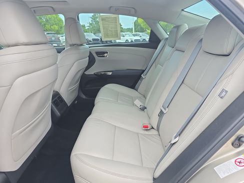 Used 2014 Toyota Avalon XLE Touring FWD image 13