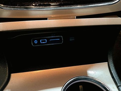 Used 2015 Jeep Grand Cherokee Laredo image 15