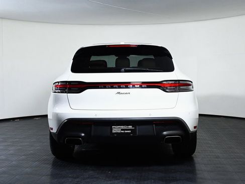 Certified 2022 Porsche Macan AWD/4WD image 6