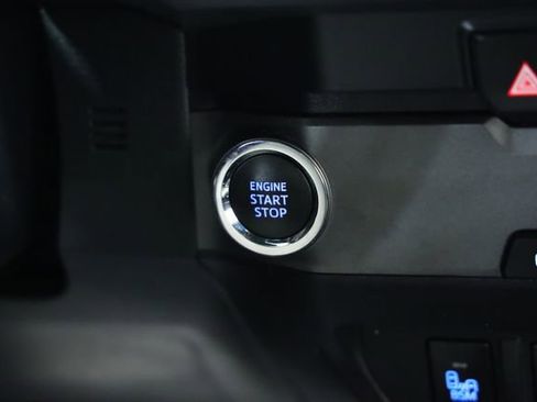 Used 2020 Toyota Tacoma TRD Off-Road image 23