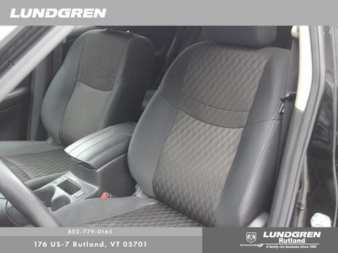 Used 2018 Nissan Rogue SV AWD/4WD image 30
