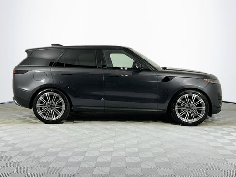 Used 2026 Land Rover Range Rover Sport SE image 4