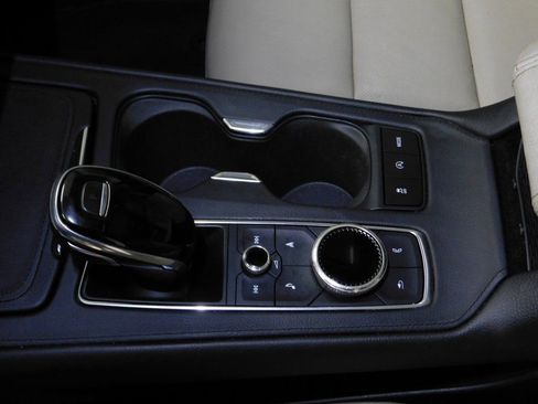 Used 2021 Cadillac XT4 Premium Luxury image 36