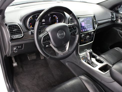Used 2019 Jeep Grand Cherokee Overland RWD image 13