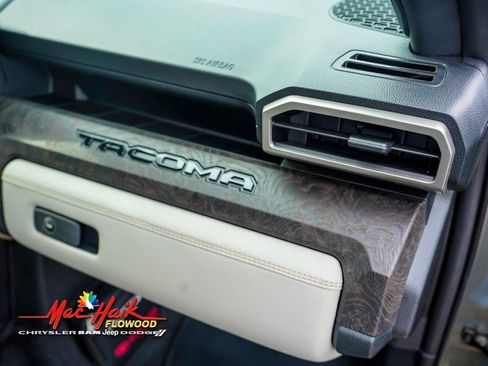 Used 2025 Toyota Tacoma Limited image 16