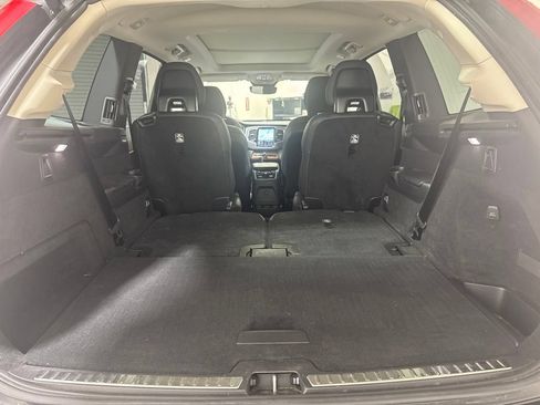 Used 2025 Volvo XC90 T8 Plus w/ Protection Package AWD/4WD image 31