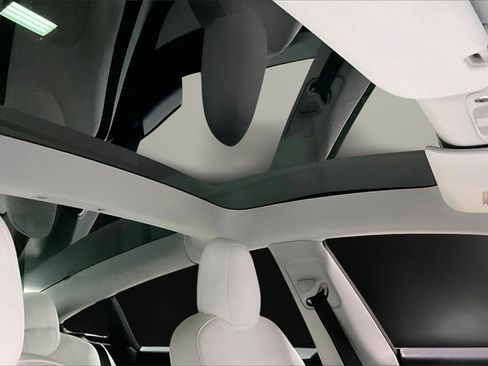 Used 2021 Tesla Model 3 Long Range image 26