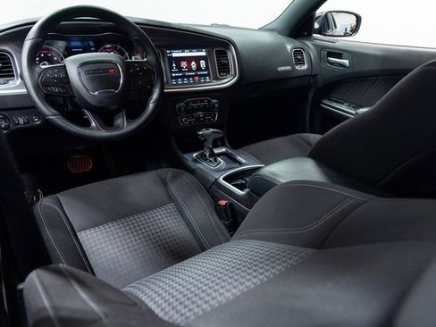 Used 2021 Dodge Charger SXT w/ Driver Convenience Group image 18