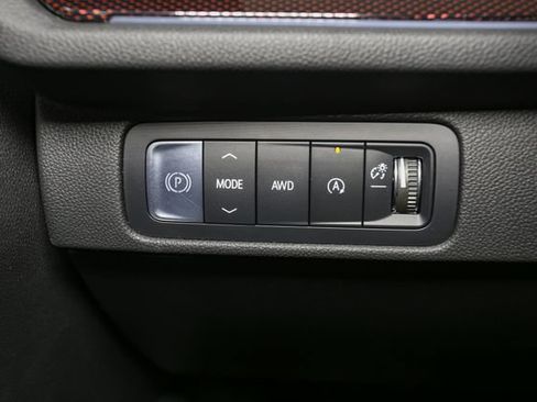 Used 2026 Chevrolet Traverse Z71 w/ LPO, Floor Liner Package AWD/4WD image 37