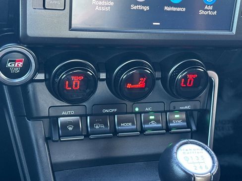 Certified 2025 Toyota GR86 Hakone Edition image 18