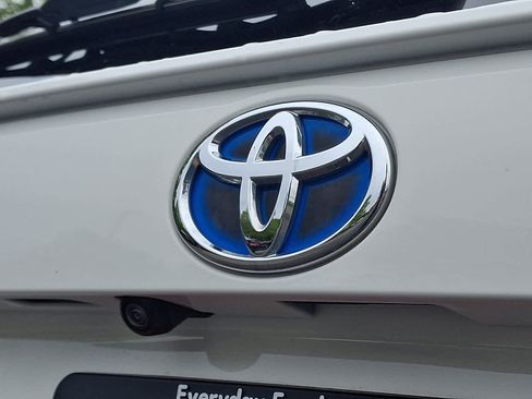 Used 2024 Toyota RAV4 SE w/ Weather & Moonroof Package AWD/4WD image 32