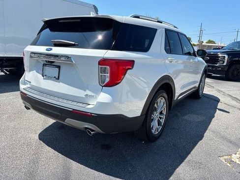 Used 2023 Ford Explorer Limited w/ Limited Technology Package AWD/4WD image 3