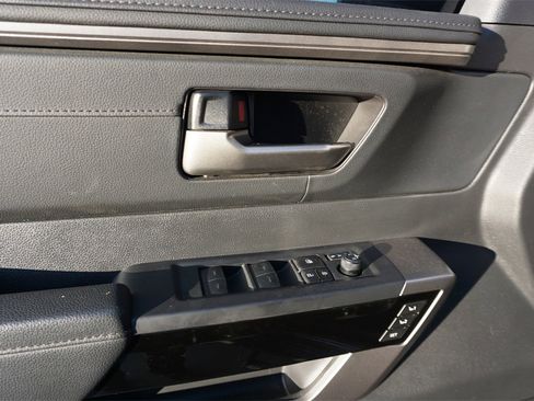 Used 2025 Toyota Tundra Limited image 4