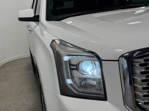 Used 2015 GMC Yukon XL Denali w/ Touring Package AWD/4WD image 8