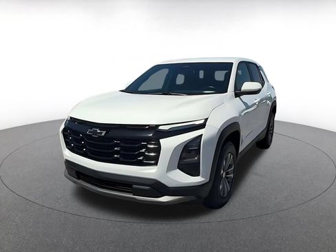 Used 2025 Chevrolet Equinox LT FWD image 6