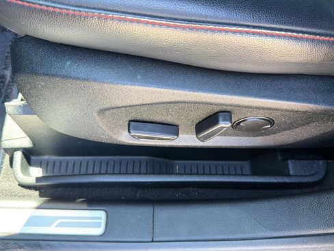 Used 2022 Ford Edge ST-Line image 24