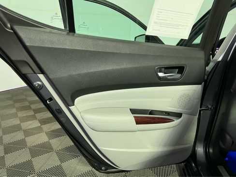 Used 2017 Acura TLX V6 w/ Technology Package image 24