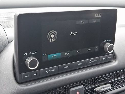 Used 2024 Honda HR-V LX image 17