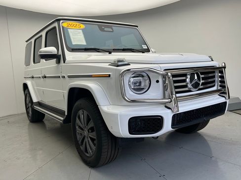 Used 2025 Mercedes-Benz G 550 image 3