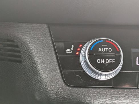 Used 2024 Mitsubishi Outlander SEL Black Edition image 25