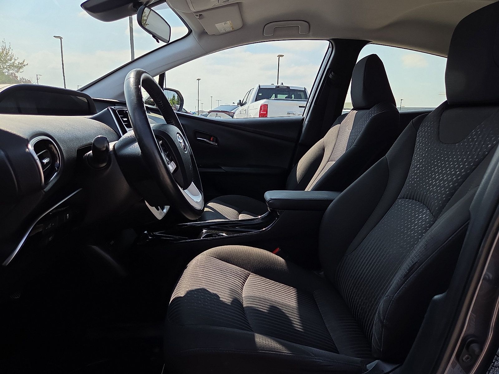 Used 2018 Toyota Prius Prime Plus FWD image 15